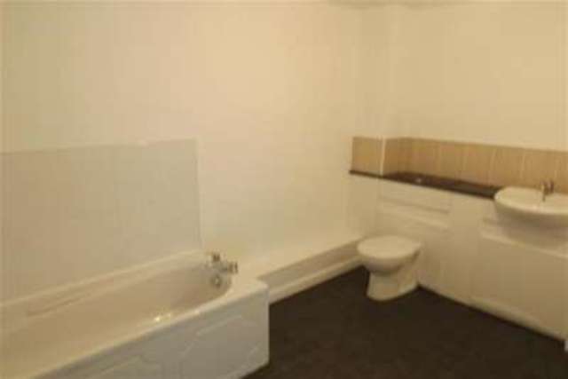  Image of 2 bedroom Flat to rent in Eaglesham Court East Kilbride Glasgow G75 at Glasgow, G75 8GS