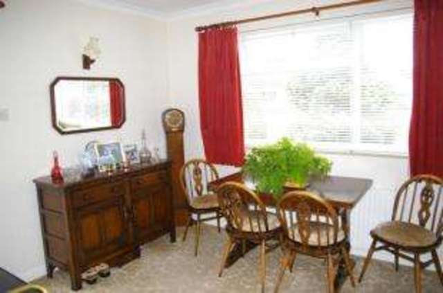  Image of 2 bedroom Bungalow for sale in Wynards Close East Budleigh Budleigh Salterton EX9 at East Budleigh Budleigh Salterton East Budleigh, EX9 7ET
