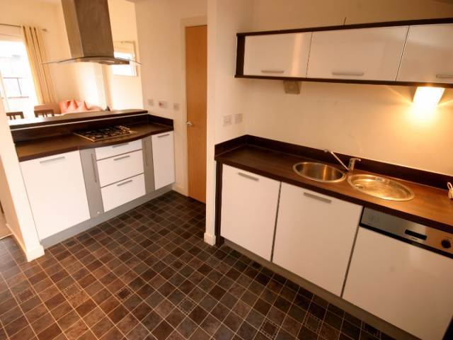  Image of 3 bedroom Flat to rent in East Pilton Farm Crescent Edinburgh EH5 at Pilton Edinburgh Edinburgh, EH5 2GG