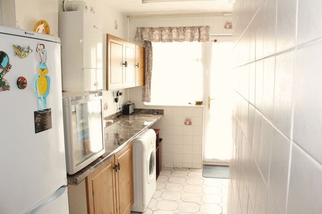 Image of 3 bedroom Terraced house for sale in Eastcotes Coventry CV4 at Eastcotes  Coventry, CV4 9AT