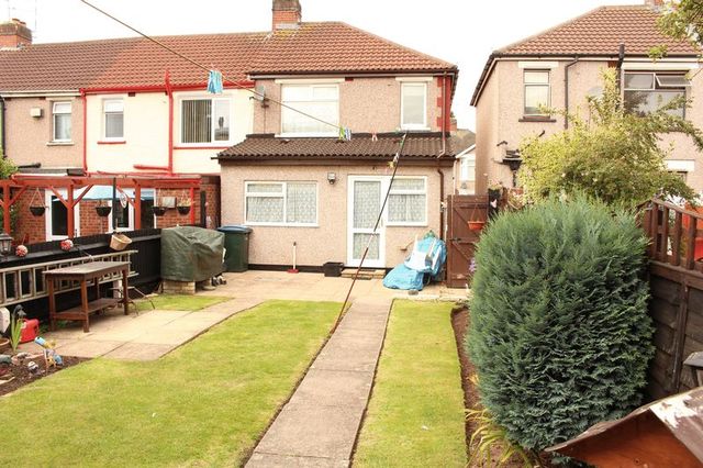  Image of 3 bedroom Terraced house for sale in Eastcotes Coventry CV4 at Eastcotes  Coventry, CV4 9AT