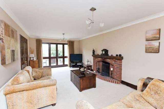  Image of 4 bedroom Detached house for sale in Eastwood Rise Eastwood Leigh-on-Sea SS9 at Eastwood Rise  Leigh-On-Sea, SS9 5BU
