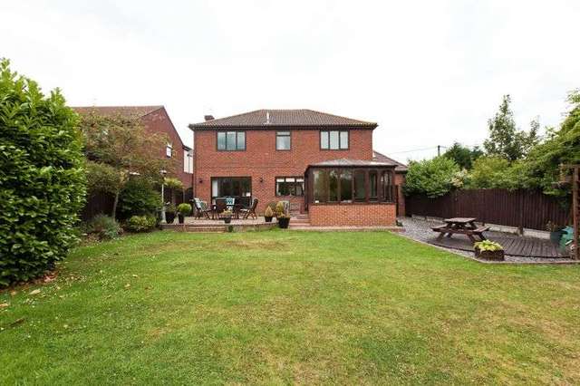  Image of 4 bedroom Detached house for sale in Eastwood Rise Eastwood Leigh-on-Sea SS9 at Eastwood Rise  Leigh-On-Sea, SS9 5BU