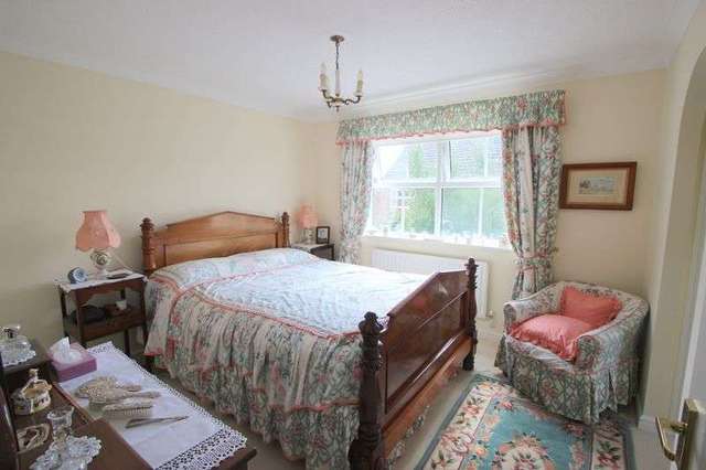 Image of 3 bedroom Detached house for sale in Ebsdorf Close Bidford-on-Avon Alcester B50 at Ebsdorf Close  Bidford on Avon, B50 4FQ