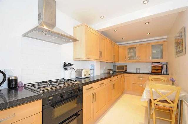  Image of 5 bedroom Detached house for sale in Eggars Field Bentley Farnham GU10 at Eggars Field Bentley Farnham, GU10 5LD