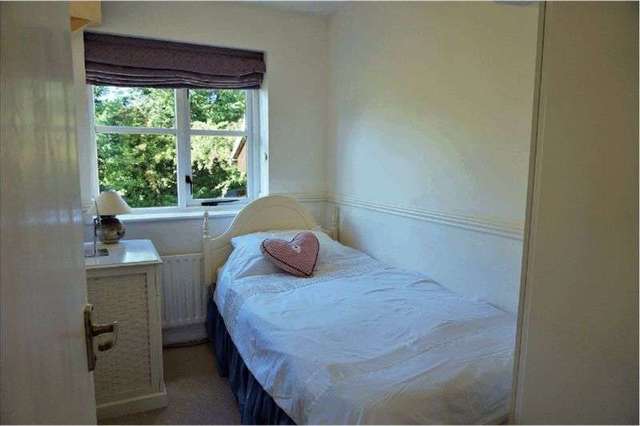  Image of 5 bedroom Detached house for sale in Eggars Field Bentley Farnham GU10 at Eggars Field Bentley Farnham, GU10 5LD