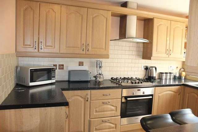  Image of 2 bedroom Flat to rent in Cedar Court Egham TW20 at Cedar Court  Egham, TW20 9DB