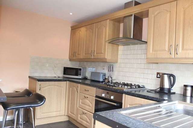  Image of 2 bedroom Flat to rent in Cedar Court Egham TW20 at Cedar Court  Egham, TW20 9DB