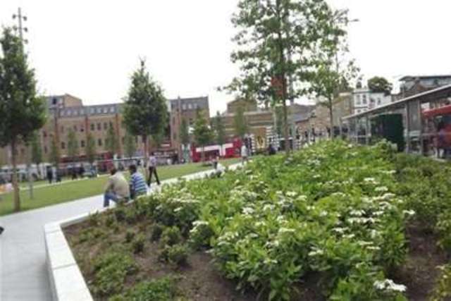  Image of 2 bedroom Flat to rent in Eglinton Hill London SE18 at London, SE18 3DU