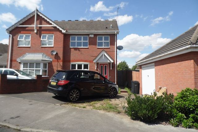 Image of 3 bedroom Detached house to rent in Eliot Croft Coseley Bilston WV14 at Eliot Croft  Bilston, WV14 8DG
