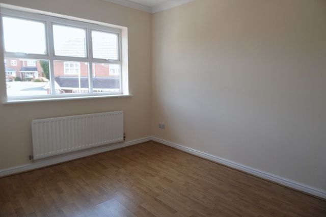  Image of 3 bedroom Detached house to rent in Eliot Croft Coseley Bilston WV14 at Eliot Croft  Bilston, WV14 8DG