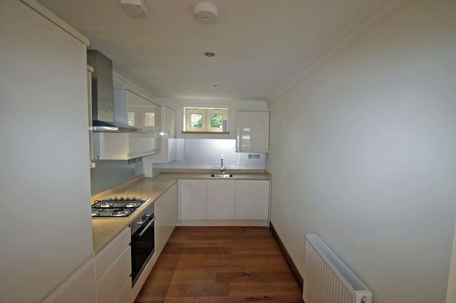  Image of 1 bedroom Houses to rent in Elm Park Road London N21 at Elm Park Road Winchmore Hill Winchmore Hill, N21 2HS