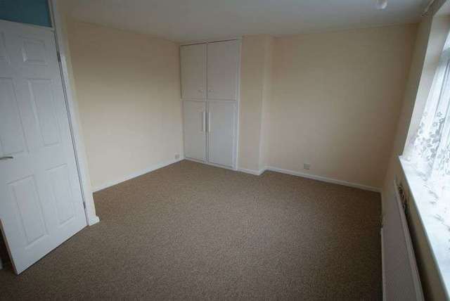  Image of 2 bedroom Terraced house to rent in Elmhurst Gardens Long Ashton Bristol BS41 at Elmhurst Gardens Long Ashton Bristol, BS41 9AY