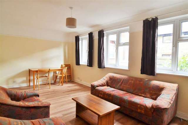  Image of 2 bedroom Apartment to rent in Montague Road London SW19 at South Wimbledon, SW19 1SZ