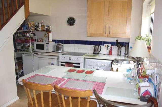  Image of 1 bedroom Terraced house to rent in Cypress Walk Englefield Green Egham TW20 at Cypress Walk Englefield Green Egham, TW20 0PA