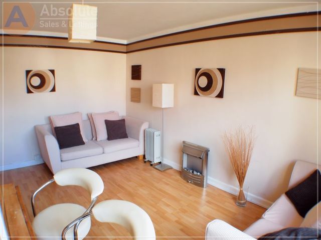  Image of 1 bedroom Flat to rent in Esplanade Road Paignton TQ4 at Esplanade Road Array Goodrington, TQ4 6BG