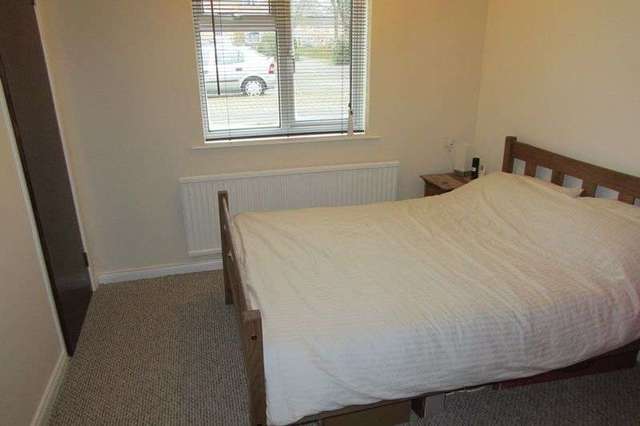  Image of 2 bedroom Flat to rent in Evesham Walk Basingstoke RG24 at Evesham Walk  Basingstoke, RG24 9BJ