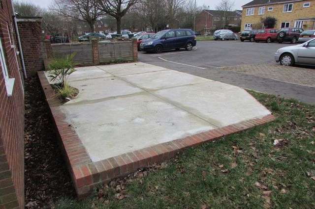  Image of 2 bedroom Flat to rent in Evesham Walk Basingstoke RG24 at Evesham Walk  Basingstoke, RG24 9BJ
