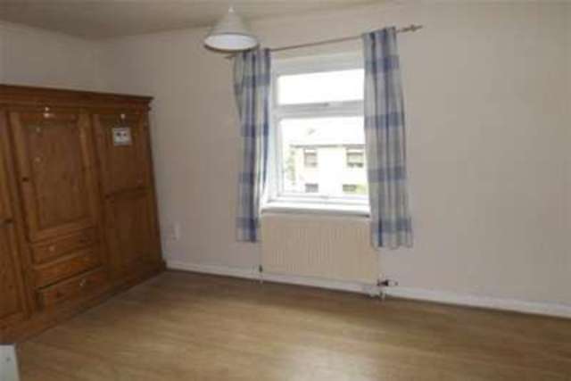  Image of 2 bedroom Terraced house to rent in Farfield Road Almondbury Huddersfield HD5 at Huddersfield, HD5 8TE