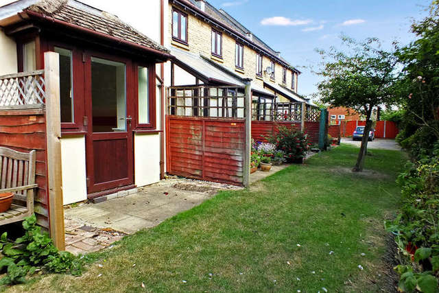  Image of 2 bedroom Terraced house for sale in Coxwell Gardens Faringdon SN7 at Faringdon Oxfordshire, SN7 7HB