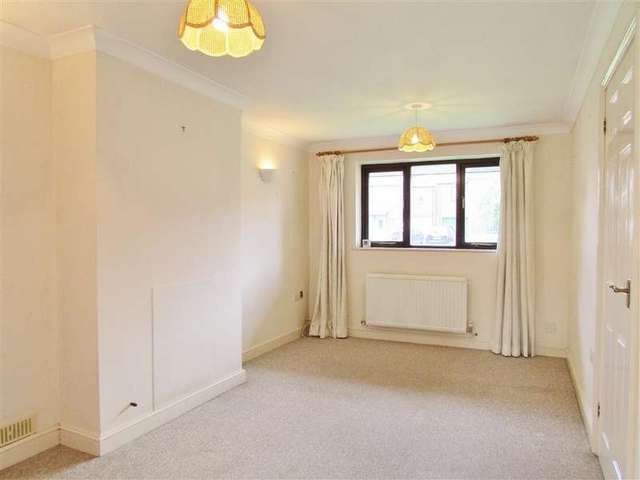  Image of 4 bedroom Detached house to rent in Farmstead Close Grove Wantage OX12 at Grove  Wantage, OX12 0BD