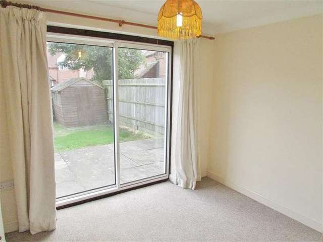  Image of 4 bedroom Detached house to rent in Farmstead Close Grove Wantage OX12 at Grove  Wantage, OX12 0BD