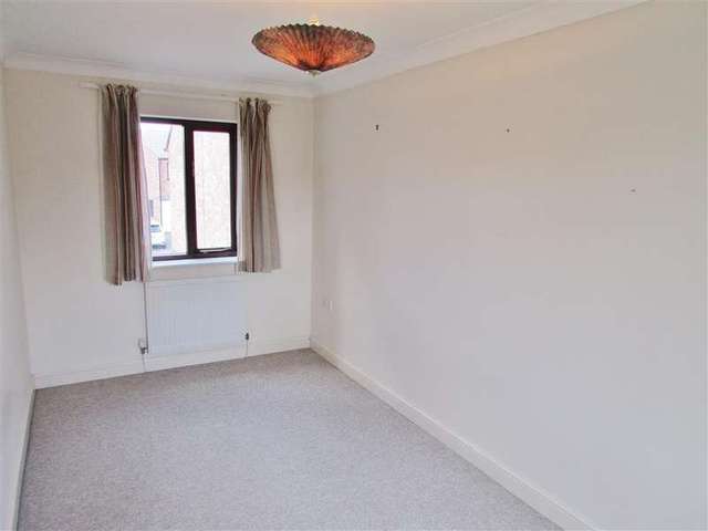  Image of 4 bedroom Detached house to rent in Farmstead Close Grove Wantage OX12 at Grove  Wantage, OX12 0BD