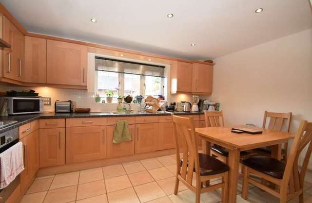 Image of 3 bedroom Terraced house to rent in Ferry Way Cholsey Wallingford OX10 at Cholsey, OX10 9JX