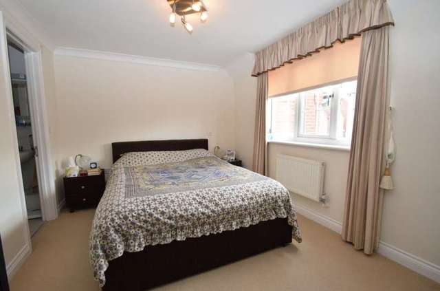  Image of 3 bedroom Terraced house to rent in Ferry Way Cholsey Wallingford OX10 at Cholsey, OX10 9JX