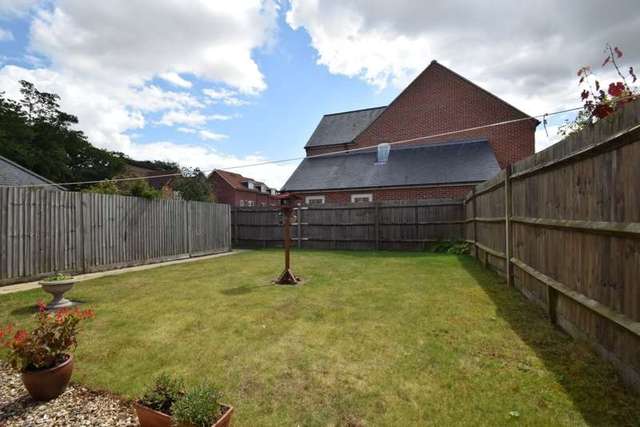  Image of 3 bedroom Terraced house to rent in Ferry Way Cholsey Wallingford OX10 at Cholsey, OX10 9JX