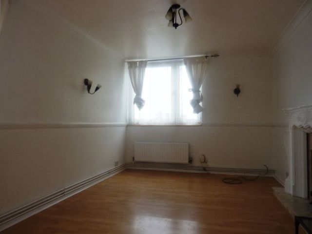  Image of 1 bedroom Flat to rent in Finchale Road London SE2 at Finchale Road Abbeywood London, SE2 9NZ