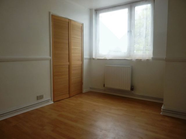  Image of 1 bedroom Flat to rent in Finchale Road London SE2 at Finchale Road Abbeywood London, SE2 9NZ