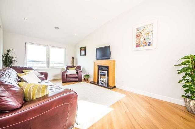  Image of 2 bedroom Flat for sale in Meggetland View Edinburgh EH14 at Meggetland View Craiglockhart Edinburgh, EH14 1XT