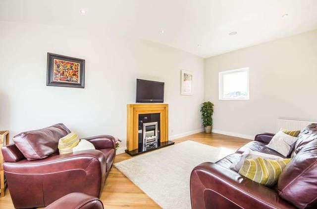  Image of 2 bedroom Flat for sale in Meggetland View Edinburgh EH14 at Meggetland View Craiglockhart Edinburgh, EH14 1XT