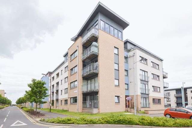  Image of 2 bedroom Flat for sale in East Pilton Farm Crossway Edinburgh EH5 at East Pilton Farm Crossway Fettes Edinburgh, EH5 2QG