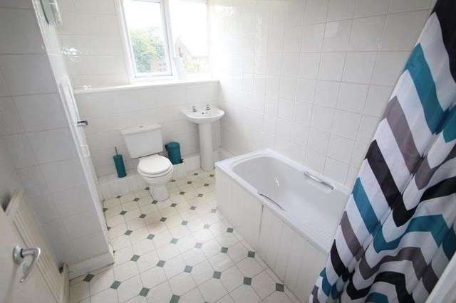  Image of 2 bedroom Flat to rent in Florence Street Newcastle-under-Lyme ST5 at Florence Street  Newcastle, ST5 2BJ
