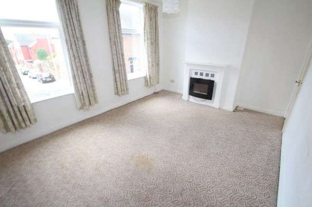  Image of 2 bedroom Flat to rent in Florence Street Newcastle-under-Lyme ST5 at Florence Street  Newcastle, ST5 2BJ