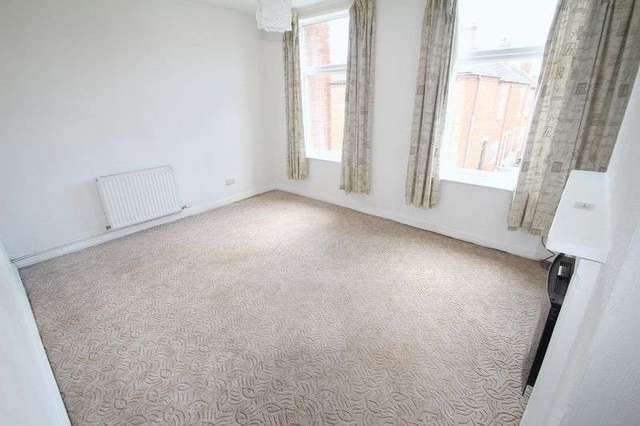  Image of 2 bedroom Flat to rent in Florence Street Newcastle-under-Lyme ST5 at Florence Street  Newcastle, ST5 2BJ