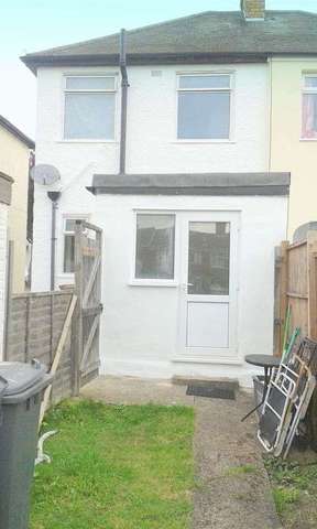  Image of 2 bedroom Semi-Detached house for sale in Fourth Avenue Luton LU3 at Fourth Avenue  Luton, LU3 3BU