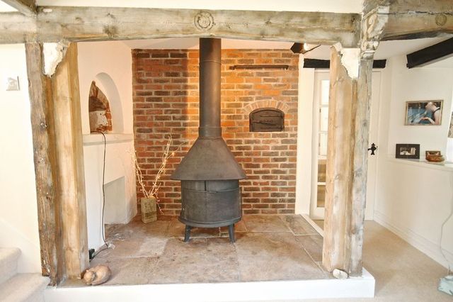  Image of 3 bedroom Cottage for sale in Dorchester Road Frampton Dorchester DT2 at Dorchester Road Frampton Dorchester, DT2 9ND