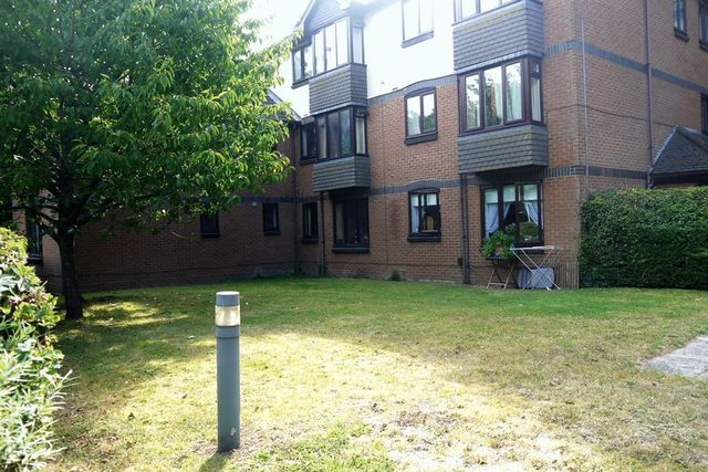  Image of 1 bedroom Property to rent in Paynes Road Shirley Southampton SO15 at Paynes Road Freemantle Southampton, SO15 3BW