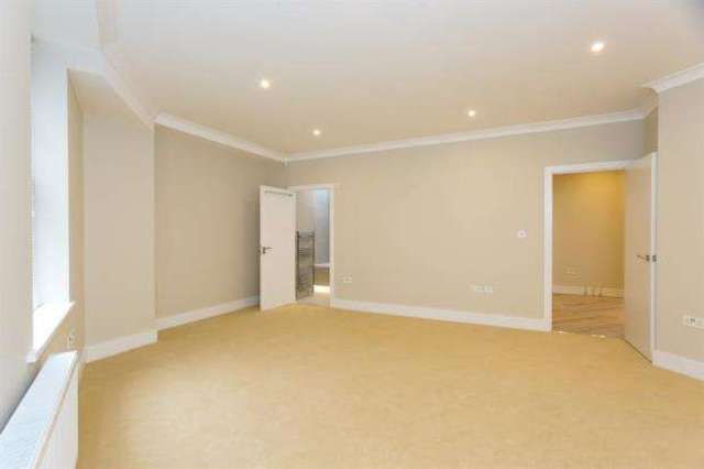  Image of 2 bedroom Flat for sale in Fulham Road London SW6 at London  Fulham, SW6 5NJ