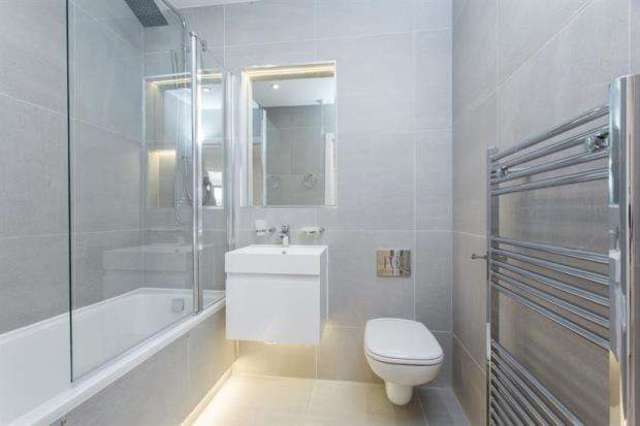  Image of 2 bedroom Flat for sale in Fulham Road London SW6 at London  Fulham, SW6 5NJ