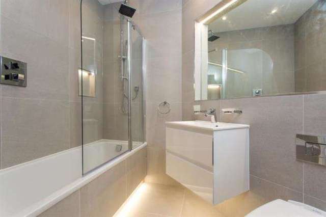  Image of 2 bedroom Flat for sale in Fulham Road London SW6 at London  Fulham, SW6 5NJ