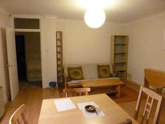 Image of 2 bedroom Flat to rent in Fuller Close London E2 at Bethnal Green, E2 6DX