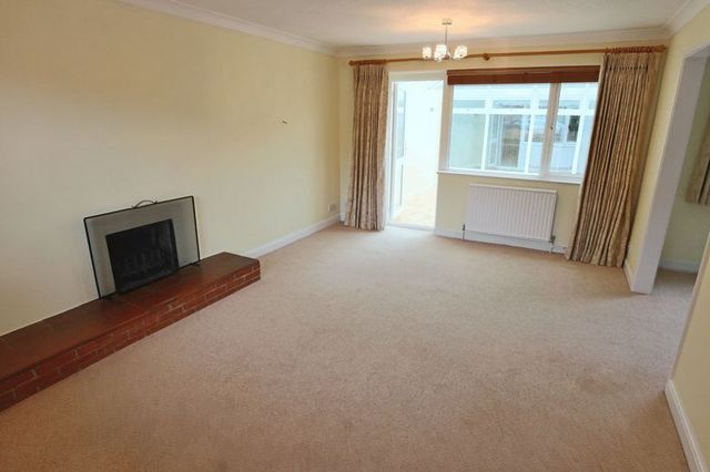  Image of 4 bedroom Detached house for sale in Gainsborough Drive Lowestoft NR32 at Gainsborough Drive  Lowestoft, NR32 4NJ