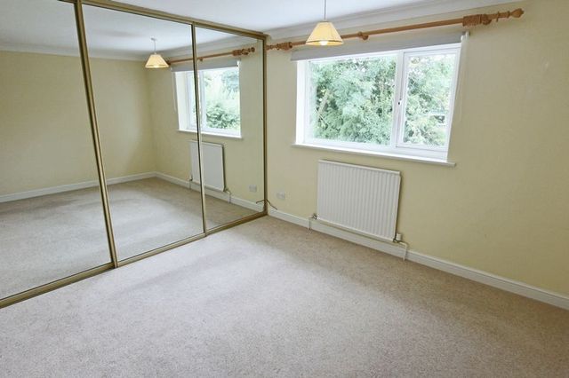  Image of 4 bedroom Detached house for sale in Gainsborough Drive Lowestoft NR32 at Gainsborough Drive  Lowestoft, NR32 4NJ