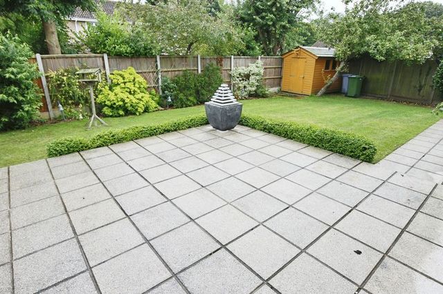  Image of 4 bedroom Detached house for sale in Gainsborough Drive Lowestoft NR32 at Gainsborough Drive  Lowestoft, NR32 4NJ