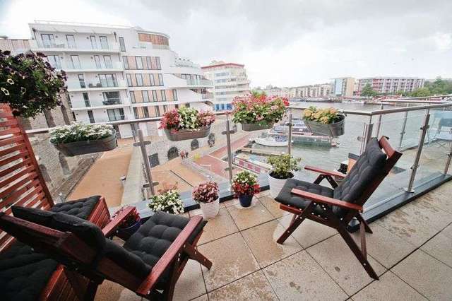  Image of 3 bedroom Flat for sale in Gasworks Lane Bristol BS1 at Gasworks Lane  Bristol, BS1 5AT
