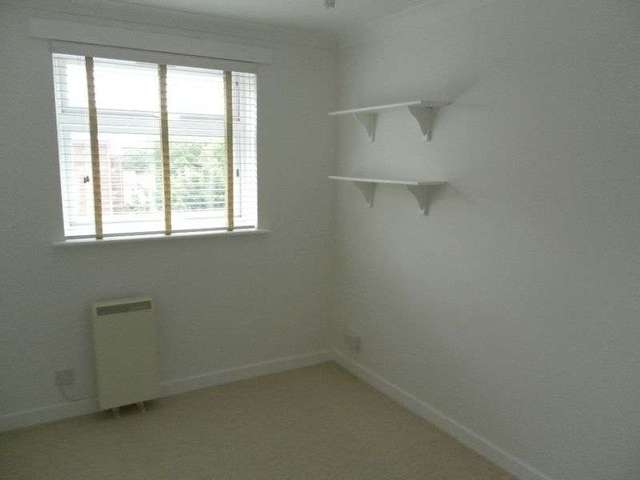 Image of 2 bedroom Flat to rent in Gillman Road Farlington Portsmouth PO6 at Gillman Road Farlington Portsmouth, PO6 1BT